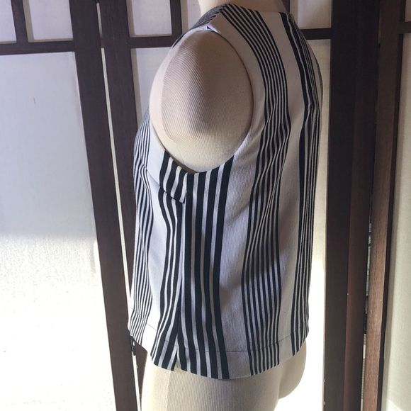 Bleuh Ciel size small sleeveless top.  Exposed zipper. Black and white stripes - Picture 2 of 12
